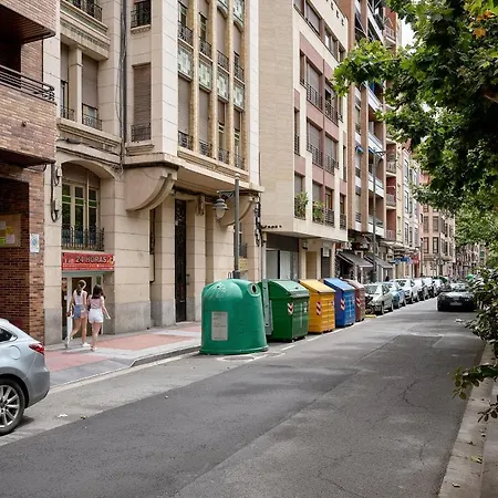 Casita Mela - Apt. P/8 Pax Con Terraza En Logroño Buitenkant foto